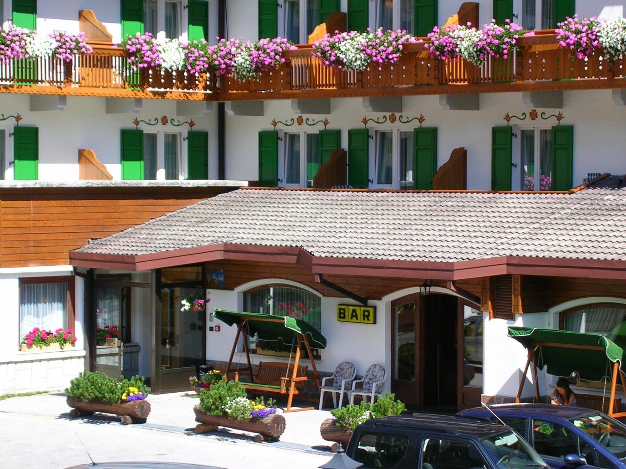 Hotel Roy Malga Ciapela Esterno foto